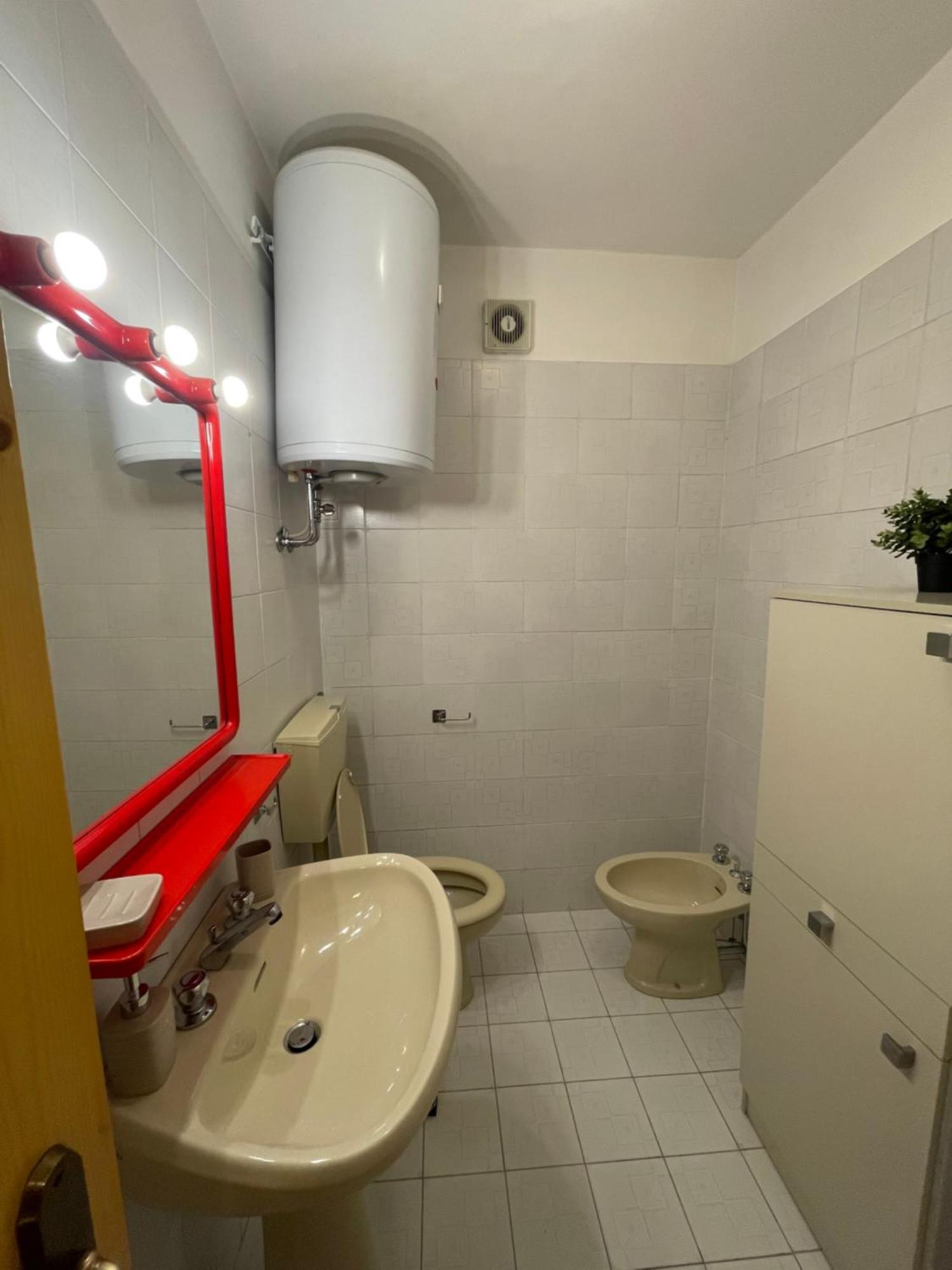 Berto'S House Apartment Montoso ภายนอก รูปภาพ